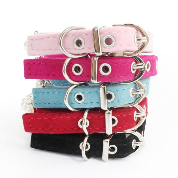 Handmade Pearl Collar with Rhinestones for Small Dog or Cat for holidays, weddings, birthdays, special occasions or simple family gatherings. Pamper your small dog or cat with this jeweled collar and they will shine in those family holiday photos.