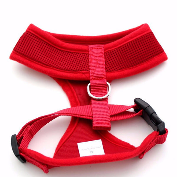 Extra soft and comfortable Vest Harness and Leash Set for Small Dog or Cat is made to distribute the pressure through the chest and shoulders, not on the neck.
