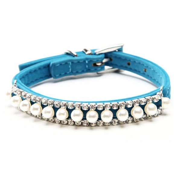 Handmade Pearl Collar with Rhinestones for Small Dog or Cat for holidays, weddings, birthdays, special occasions or simple family gatherings. Pamper your small dog or cat with this jeweled collar and they will shine in those family holiday photos.