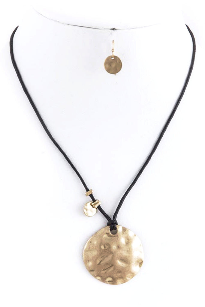 Textured Disc Necklace Set