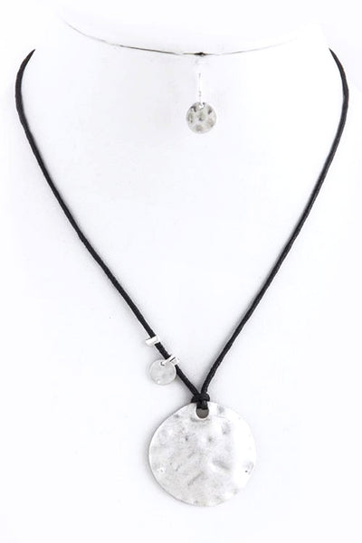Textured Disc Necklace Set