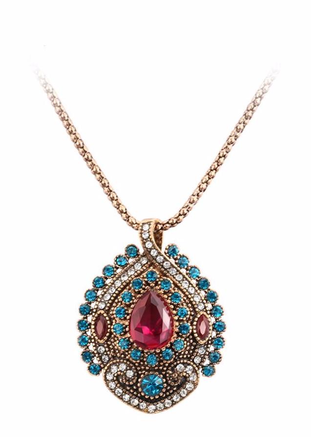 Vintage Antique Style Pendant Necklace