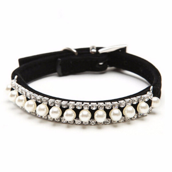 Handmade Pearl Collar with Rhinestones for Small Dog or Cat for holidays, weddings, birthdays, special occasions or simple family gatherings. Pamper your small dog or cat with this jeweled collar and they will shine in those family holiday photos.
